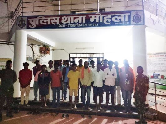 अलग-अलग जगहों से जुआ खेलते डेढ़ दर्जन पकड़ाए, नगदी बरामद
