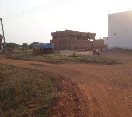 रेरा के नियमों को दरकिनार कर अवैध प्लाटिंग, सुविधाओं का अभाव