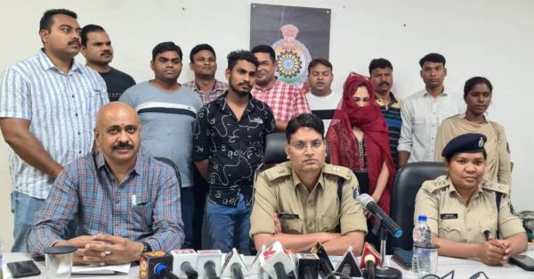 पति, सास के जेल जाने के बाद बहू लग गई नशे के अवैध कारोबार में