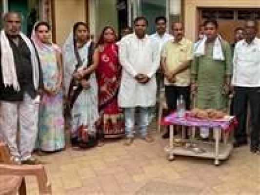 भूपेश सरकार की योजनाओं को जन-जन तक पहुंचाना है-हितेंद्र