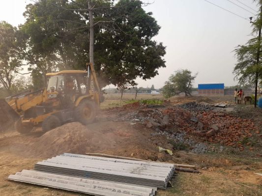 सरकारी जमीन से हटाया बेजा कब्जा