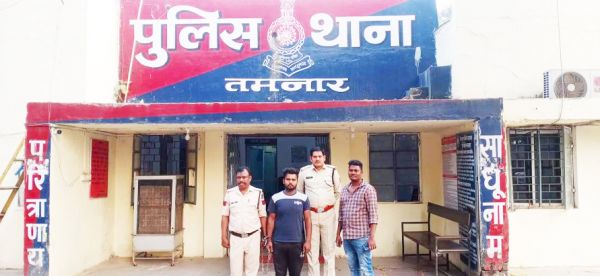 कोयला चोरी का आरोपी पकड़ाया, दो वाहन जब्त