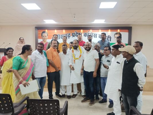 देवव्रत के करीबी कांग्रेस में शामिल