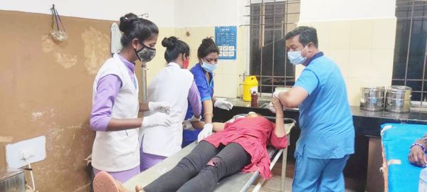  मजदूर महिलाओं से भरी ऑटो पलटी,  चालक  समेत दर्जन भर घायल