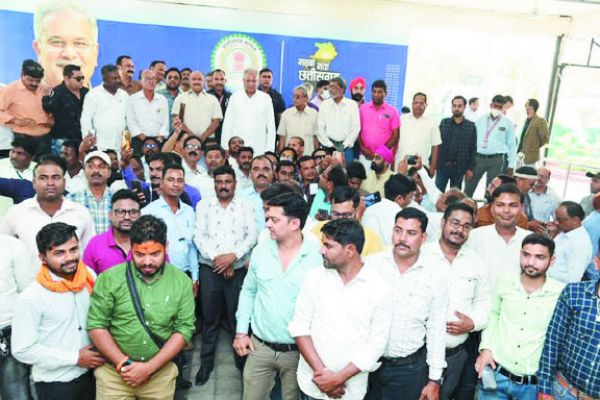 मुख्यमंत्री का श्रमजीवी पत्रकार संघ ने किया सम्मान