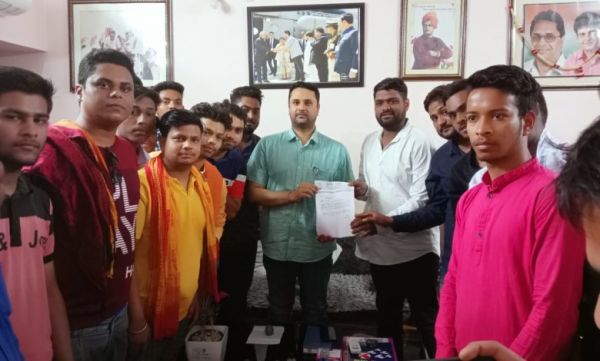 महाविद्यालयों में ऑनलाइन परीक्षा की मांग