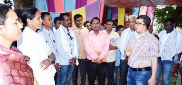  चौपाल में ग्रामीणों को मिली कई समस्याओं से निजात