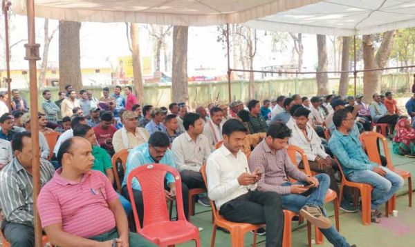वन कर्मचारी संघ का धरना-प्रदर्शन, लिपिक वर्गीय कर्मचारी संगठन ने दिया समर्थन
