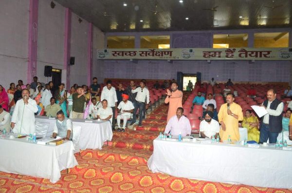 कोई नया कर नहीं, साढ़े 4 अरब का बजट पेश