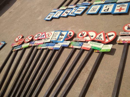 स्वच्छता सर्वेक्षण : वार्डों में सफाई -रंग रोगन सहित लगाए जा रहे पोस्टर