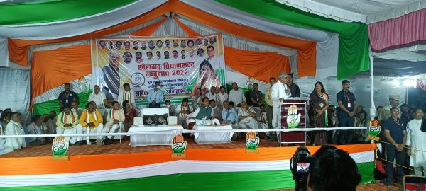 छुईखदान में कांग्रेस कार्यकर्ता सम्मेलन में पहुंचे सीएम