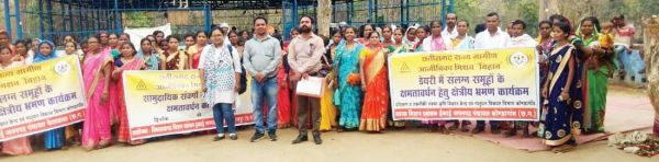 गोठान समूहों की 25 महिलाओं को क्षमतावर्धन के लिए कराया गया क्षेत्रीय भ्रमण