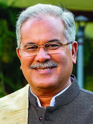 धुर नक्सल इलाके में सीएम की चुनावी सभा