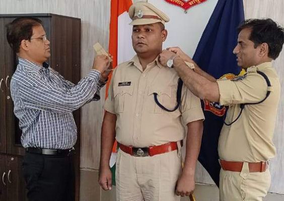 आईजी ने उप पुलिस अधीक्षक को दी पदोन्नति