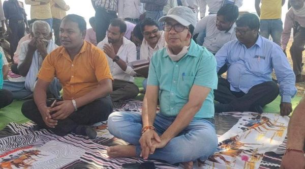 गौठान निरीक्षण में सुदूर क्षेत्र गेरसा पहुंचे कलेक्टर