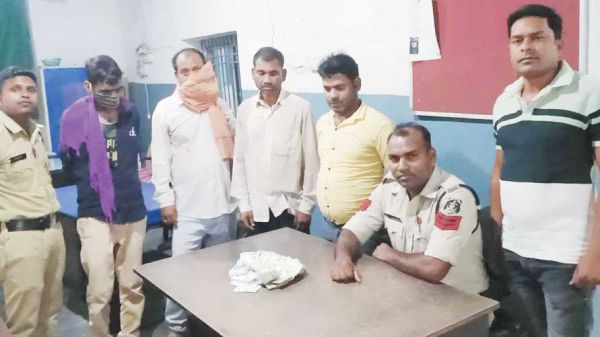 एफसीआई गोदाम के पास जुआ खेल रहे चार गिरफ्तार