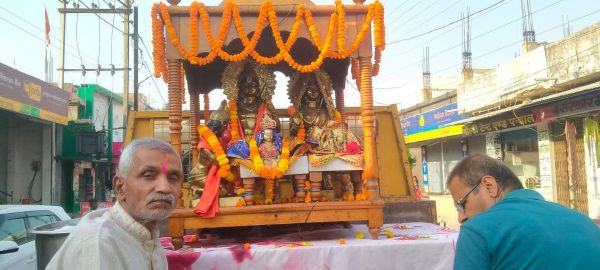 श्रीराम की विशाल शोभायात्रा निकाली, भक्ति में डूबा शहर