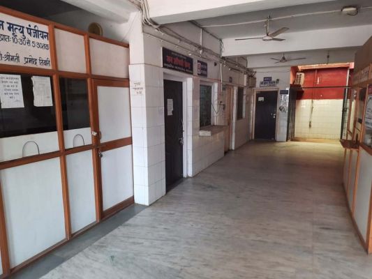 स्वास्थ्य कर्मचारियों के सामूहिक अवकाश से सरकारी अस्पतालों में पसरा सन्नाटा, चिकित्सकों के भरोसे अस्पताल में भर्ती मरीज
