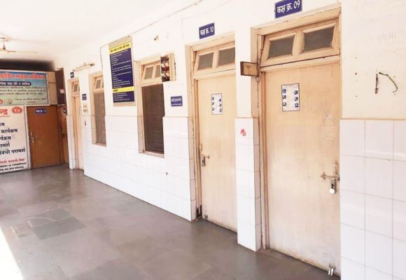 सामूहिक अवकाश से सरकारी अस्पतालों में चरमराई स्वास्थ्य सेवाएं