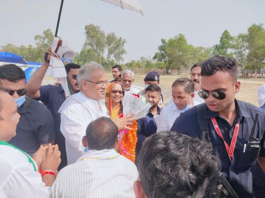 मुख्यमंत्री का सूरजपुर आगमन पर स्वागत