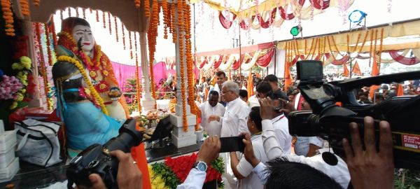 मुख्यमंत्री ने की माता कर्मा की पूजा-अर्चना व महाआरती