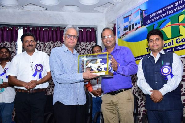 निरंतर मेहनत करने से मिलती है सफलता-सिंह