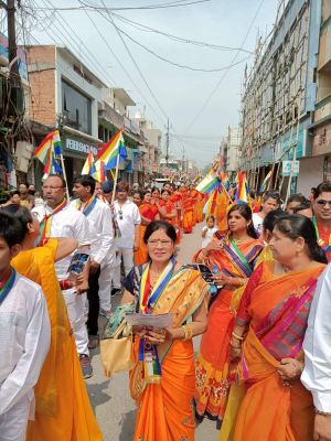 महावीर जयंती पर निकाली भव्य शोभायात्रा