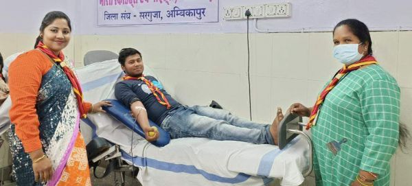 अंबेडकर जयंती एवं बैसाखी पर्व पर रक्तदान शिविर