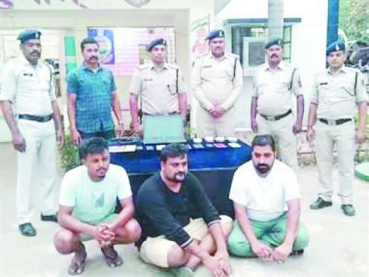 गोवा से खिला रहे थे क्रिकेट सट्टा, 3 बंदी