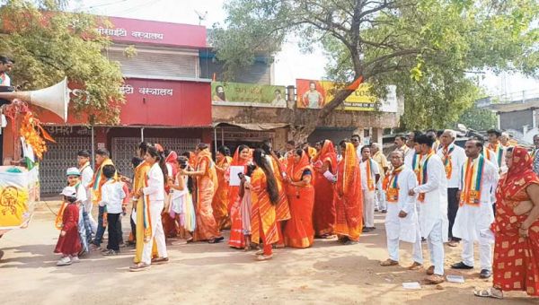 समाज ने मनाया महावीर जन्म कल्याणक