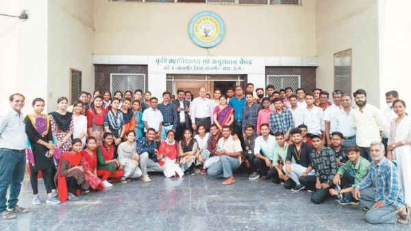  विद्यार्थी बाबा साहेब डॉ अंबेडकर को अपना आदर्श मानकर सफलता की ऊंचाइयों को छुएं-एसपी