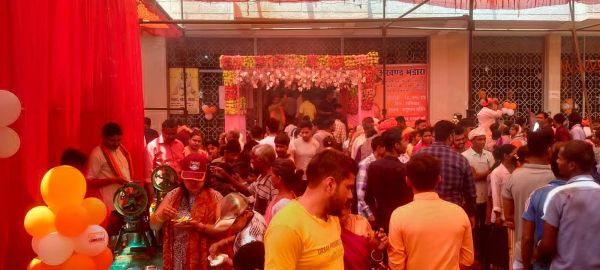 हनुमान जयंती पर मंदिरों में भक्तों का तांता