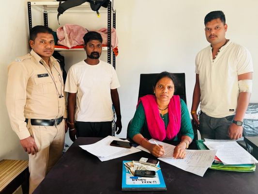 आईपीएल ऑनलाइन सट्टा खिलाते दो गिरफ्तार