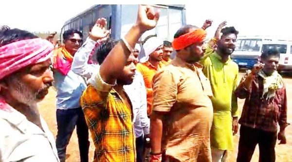 प्लांट का किया विरोध, कृषि उद्योग लगाने के पक्ष में हैं ज्यादातर ग्रामीण