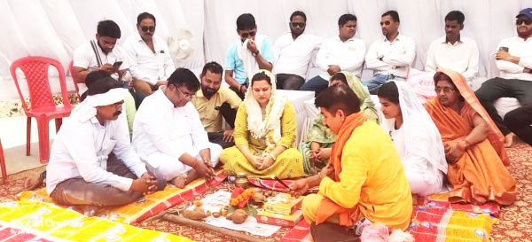 नाला निर्माण का मनेंद्रगढ़ विधायक और चिरमिरी महापौर ने किया भूमिपूजन
