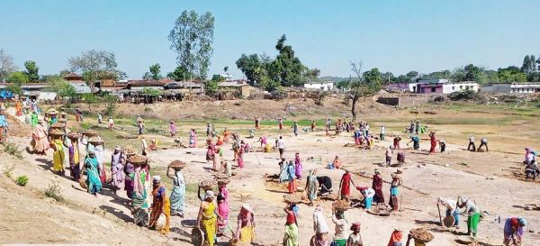 मजदूरों को रोजगार देने में नांदगांव प्रदेश में अव्वल