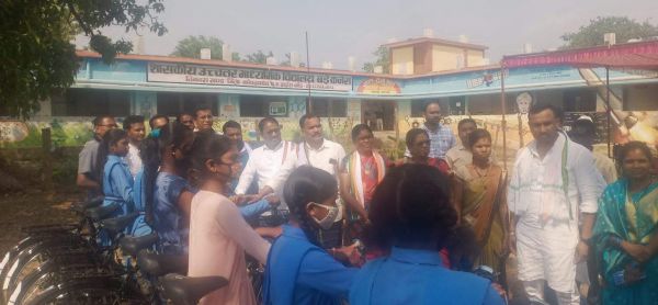 मरकाम का दो दिवसीय दौरा,  64 लाख के निर्माण कार्यों की सौगात