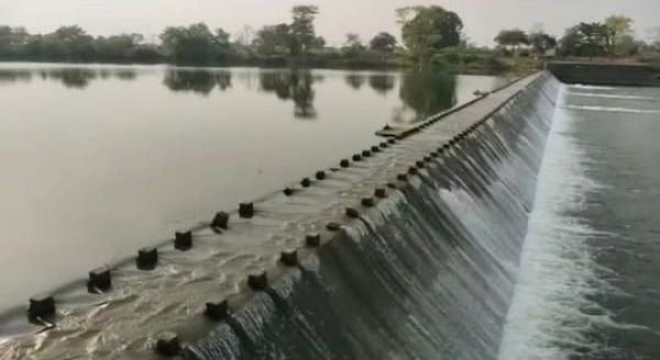  मोंगरा के पानी से मोहारा एनीकट लबालब
