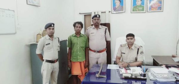 घरेलू विवाद, तलवार-टंगिया से हमला