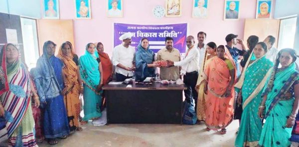 गोबर से बने उत्पाद का उपयोग प्रकृति की सेवा-  प्रज्ञा