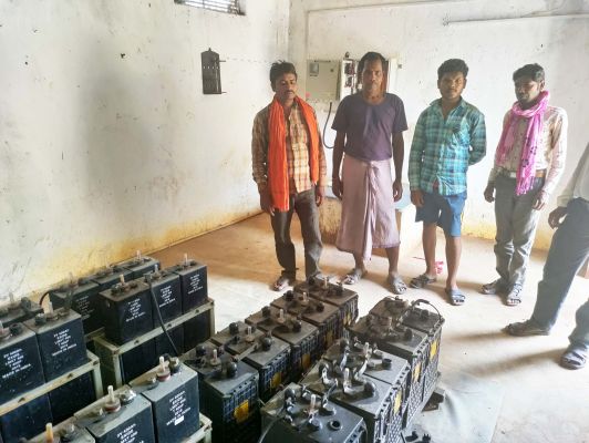 3 साल से सोलर प्लांट खराब, अंधेरे में रहने को मजबूर ग्रामीण