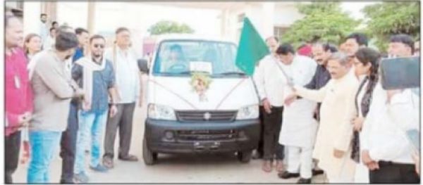 सामुदायिक स्वास्थ्य केंद्र में मनाया अमृत महोत्सव