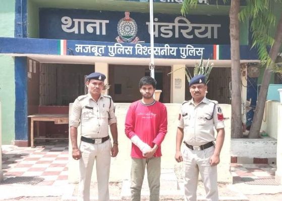 फेसबुक से नाबालिगलडक़ी से दोस्ती  कर रेप, आरोपी मुंबई से गिरफ्तार