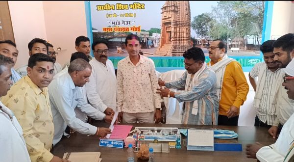 गंडई कार्यवाहक अध्यक्ष ने ग्रहण किया पदभार