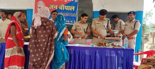 पुलिस को दोस्त बना लिया ग्रामीणों ने, खुलकर कर रहे बात, ऑन स्पाट समस्याओं का निदान