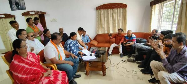 गौठानों की आड़ में घोटाला-लता