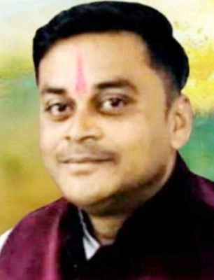 कमजोर प्रत्याशी के हार के डर से की जिला बनाने की घोषणा- सिन्हा
