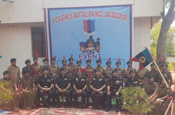 एनसीसी महानिदेशक लेफ्टिनेंट जनरल ने किया छत्तीसगढ़ बालिका बटालियन का निरीक्षण