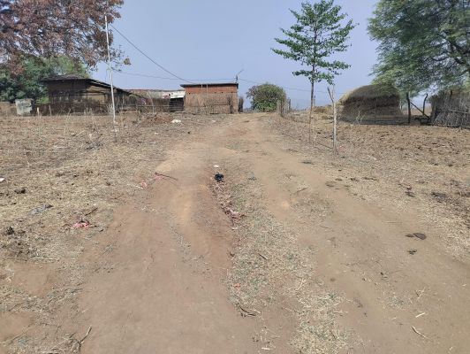 3 साल बाद भी सडक़ बनना शुरू नहीं, कई निर्माण अधूरे