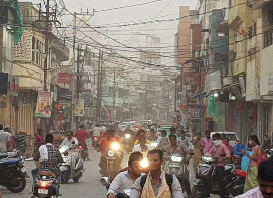 दोपहर गर्म हवाएं, शाम को आंधी-तूफान